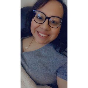 Meet your Posher, Abigail